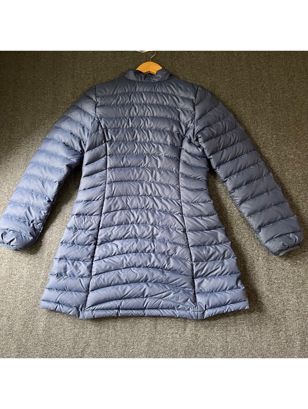 Patagonia Near Mint Silent Down Women's XS Puffer Hooded Forge Grey Parka - Picture 4 of 8